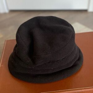 WOMANS LUSH FLEECE BUCKET HAT BLACK